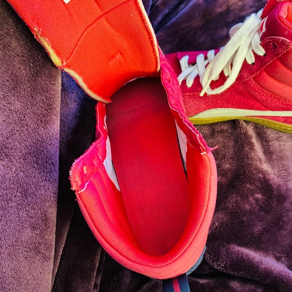 Puma Fuchsia and White High-Tops - Picture 2 of 6